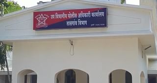 दाराला कुलूप, पोलिसांची नोटीस, जेलमधून सुटल्यावर अनिक्षा जयसिंघानी कुठे गेली?