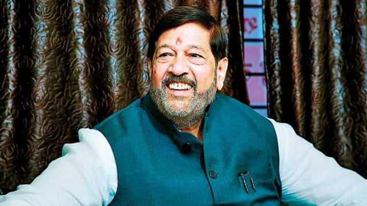 कसब्याचे 'किंगमेकर' गिरीश बापट यांचं निधन; वयाच्या 72 व्या वर्षी घेतला अखेरचा श्वास कसब्याचे 'किंगमेकर' गिरीश बापट यांचं निधन; वयाच्या 72 व्या वर्षी घेतला अखेरचा श्वास
