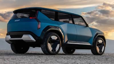 अवघ्या 15 मिनिटात चार्ज करा आणि सुस्साट धावा... नवी कोरी इलेक्ट्रिक SUV आलीय... रेंज किती माहित्ये का?