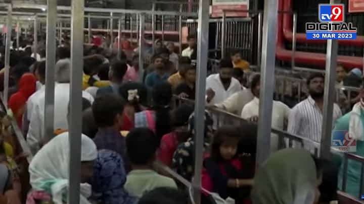 रामनवमी निमित्त शिर्डीत लाखो भाविकांची मांदियाळी रामनवमी निमित्त शिर्डीत लाखो भाविकांची मांदियाळी