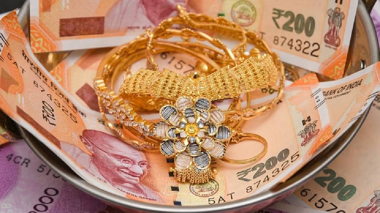 Gold Silver Price Today : सोन्याचा भाव वधारला, चांदीचा सूर बदलला, आजचे भाव घ्या जाणून