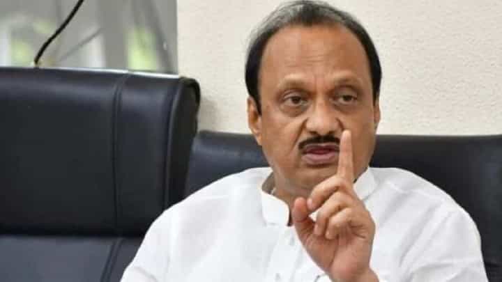 भाजपच्या सावरकर गौरव यात्रेवरून अजित पवार भडकले; म्हणाले 'तेव्हा कुठे होते हे...' भाजपच्या सावरकर गौरव यात्रेवरून अजित पवार भडकले; म्हणाले 'तेव्हा कुठे होते हे...'