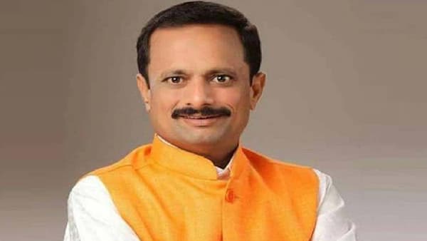 तुमचे नेते सुद्धा अजित पवारांबद्दल बोलण्याची हिंमत करत नाही, नरेश म्हस्के यांना कुणाचा इशारा