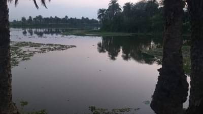 फिरायला गेलेल्या दोन युवकांना बोट दिसली; तलावात जलविहार करायला गेले ते शेवटचेच