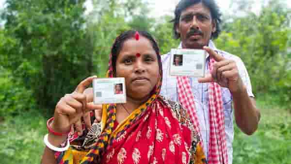 Aadhaar Card Photo : आधार कार्डवरील फोटो नाही आवडला, झटक्यात असा बदल