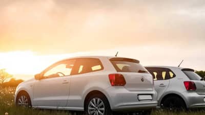 तुमच्या कारमध्ये लावा या ॲक्सेसरीज, उन्हाळ्यातील प्रवास होईल सुसह्य