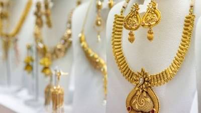 Gold Silver Price : सोन्यामुळे गुंतवणूकदार मालामाल, चांदीने केली कमाल, आजचा भाव काय