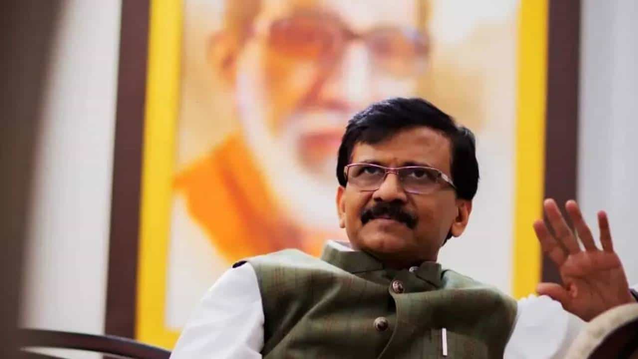 महाराष्ट्राच्या राजकारणातील सगळ्यात मोठा गुंड; राऊतांवर शिवसेनेच्या नेत्याचा घणाघात