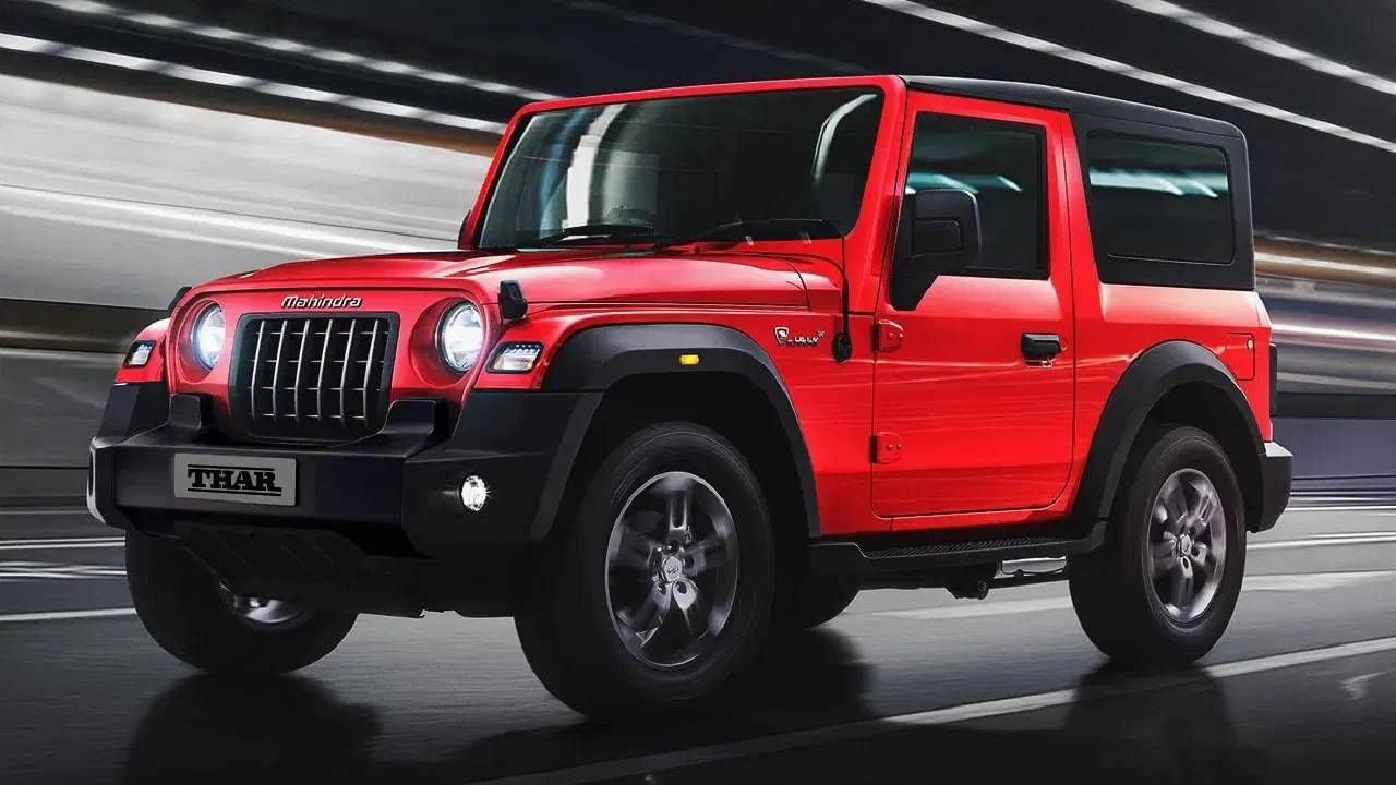 Mahindra Thar: ऑफ-रोड SUV देखील मजबूत संरक्षणासह येते. महिंद्राच्या शक्तिशाली SUV ला ग्लोबल NCAP कडून 4 स्टार सुरक्षा रेटिंग मिळाले आहे. एसयूव्हीमधील चालक आणि प्रवाशांना उत्तम चेस्ट प्रोटेक्शन मिळते. थारची सुरुवातीची एक्स-शोरूम किंमत 9.99 लाख रुपये आहे. (Photo : Mahindra)