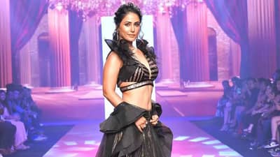 हिना खान हिच्यावर भडकले युजर्स, थेट म्हणाले, थोडी लाज बाळग, उमराह करण्यासाठी गेली आणि