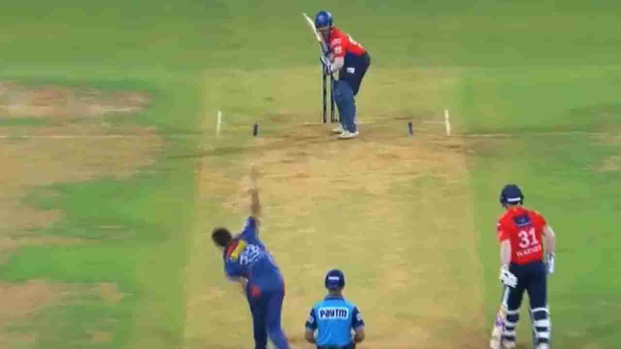 IPL 2023 LSG vs DC | पापणी लवण्याआधीच गोळीसारखा निघून गेला बॉल, सलग 2 बोल्ड अन् दिल्लीची घसरगुंडी, पाहा Video