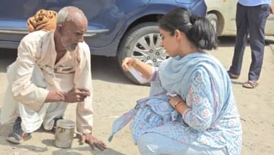 महिला IAS अधिकाऱ्याचे सोशल मीडियावर होतंय कौतूक, २०२० मध्ये मिळाला होता सर्वोत्कृष्ट जिल्हाधिकारी पुरस्कार