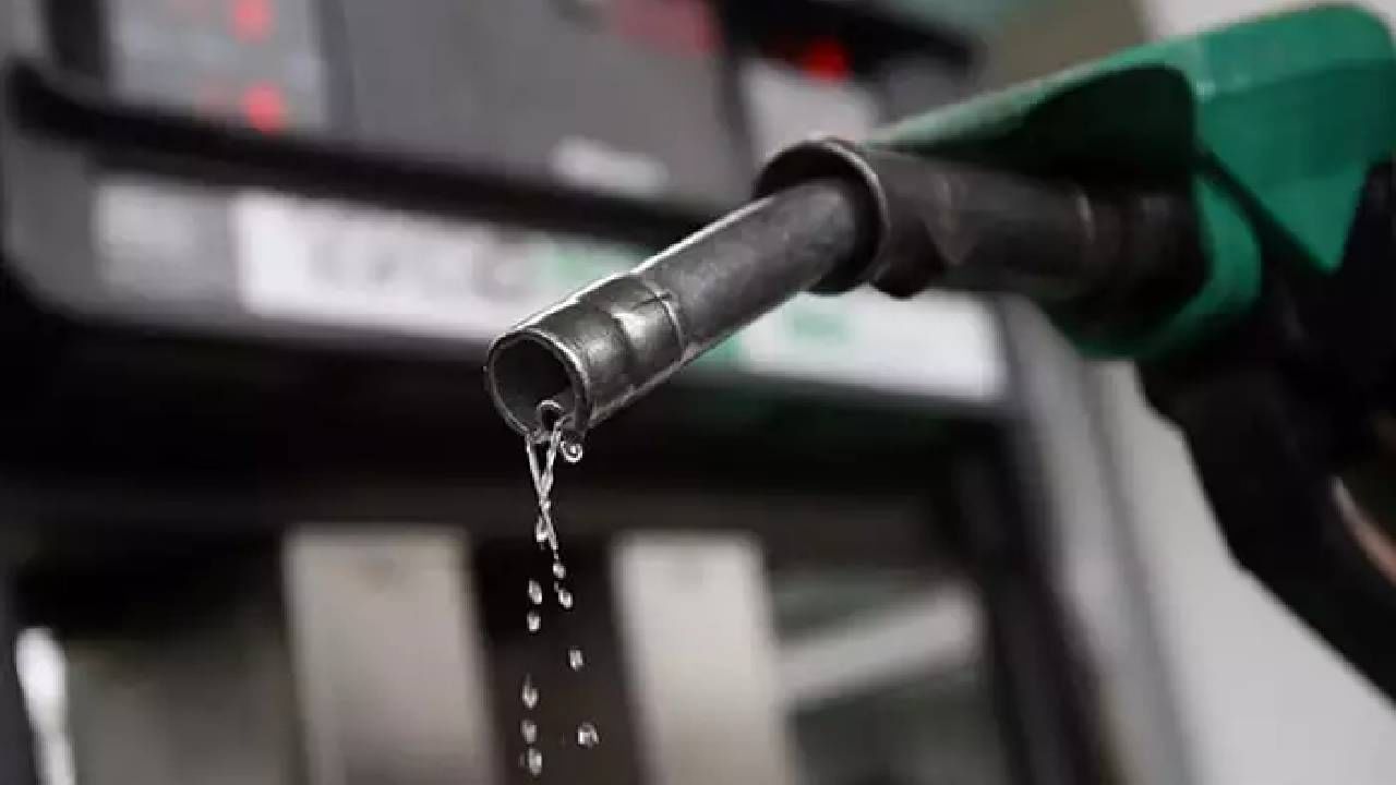 Petrol Diesel Price Today : 80 डॉलरपर्यंत पोहचले कच्चे तेल, तुमच्या शहरातील पेट्रोल-डिझेल महागले तर नाही ना