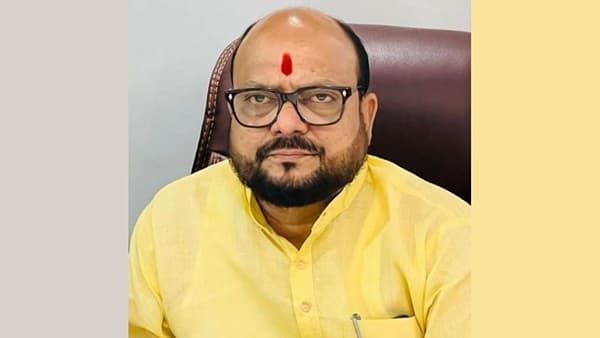 ‘का लोकांना छळताय? आता तुम्ही आम्हाला विसरा’, गुलाबराव पाटील यांनी कुणाला दिला सल्ला