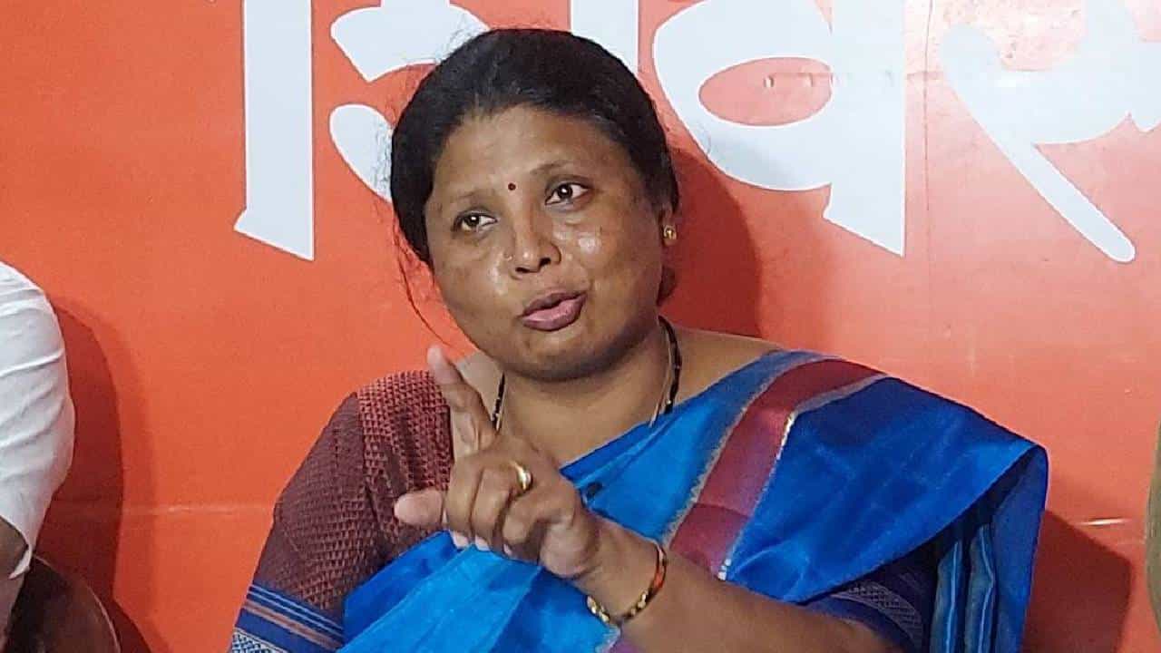 गीता जैन यांची पालिका अभियंत्याला मारहाण सुषमा अंधारे म्हणतात, ‘आम्ही करू तो कायदा, म्हणू ती पूर्व दिशा...’