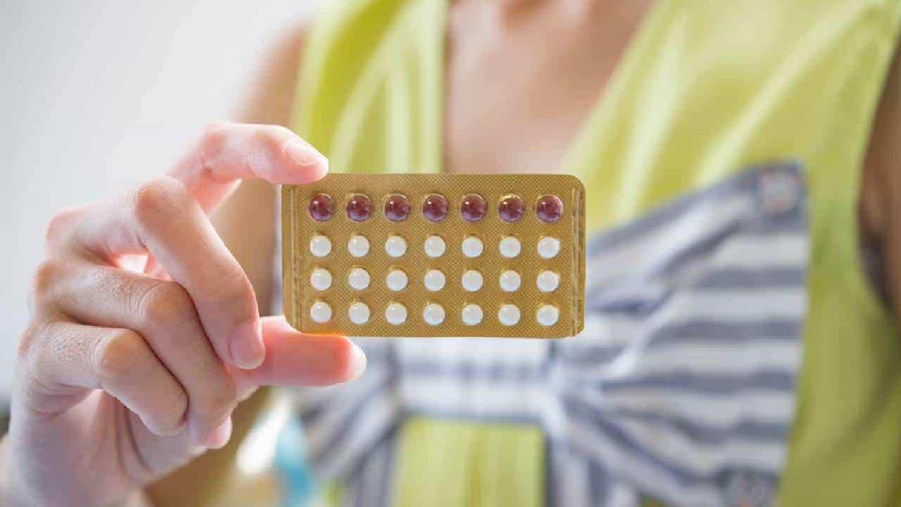त्या गोळ्यांमुळे तिने जीव गमावला असता ना ! Contraceptive Pill घेतल्यानंतर महिलेला आला धक्कादायक अनुभव