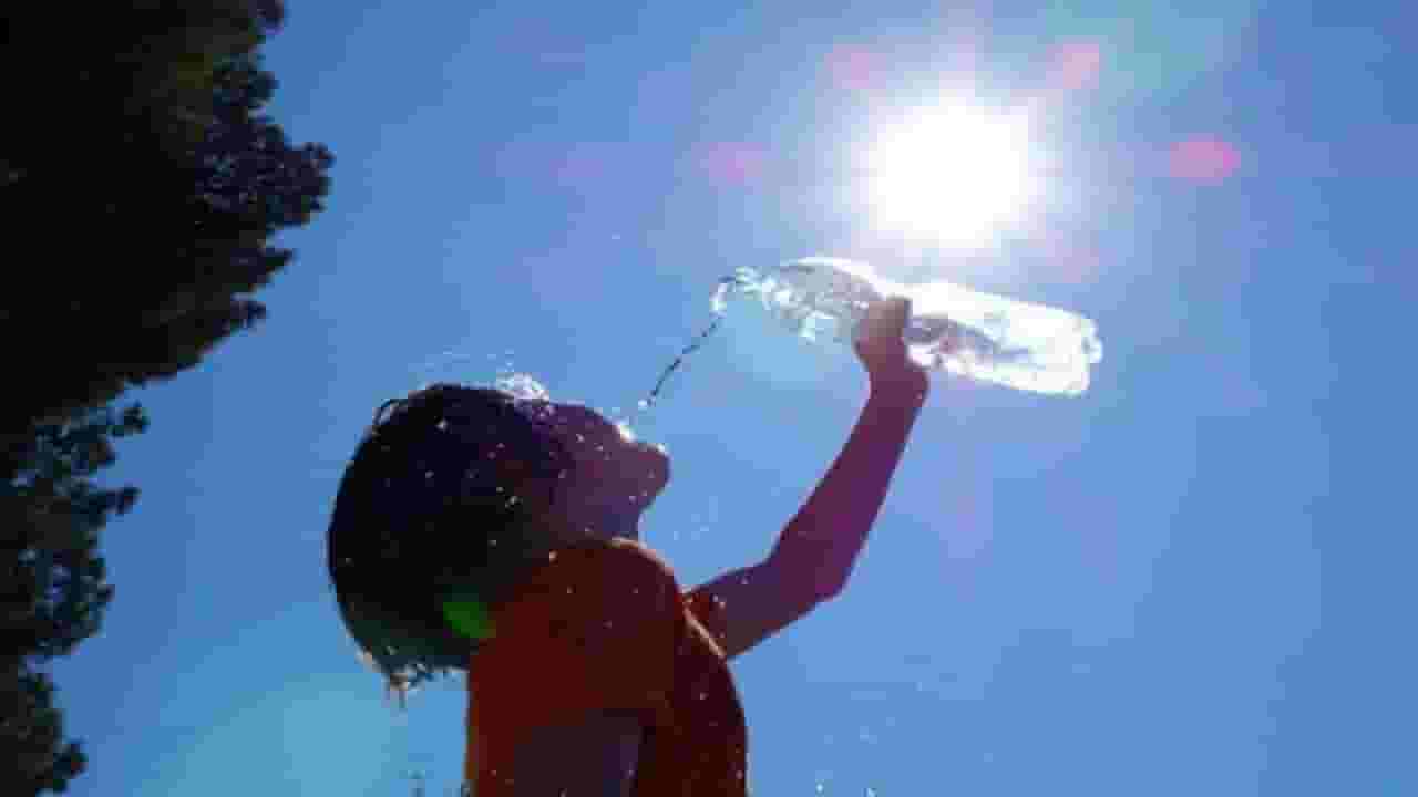 मुंबईकरांनो, काळजी घ्या... एप्रिल महिन्यात उन्हाळा अधिक तीव्र होणार