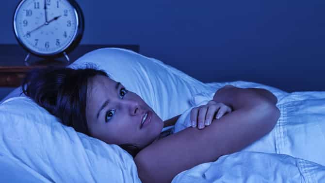 आपल्याला रात्री झोप न लागायचं नेमकं कारण काय?