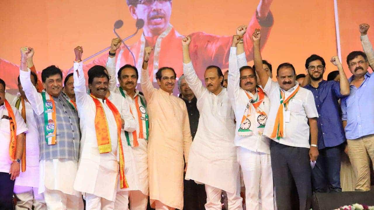 राम शिंदे यांची महाविकास आघाडीच्या वज्रमूठ सभेवर टीका; म्हणाले... राम शिंदे यांची महाविकास आघाडीच्या वज्रमूठ सभेवर टीका; म्हणाले...