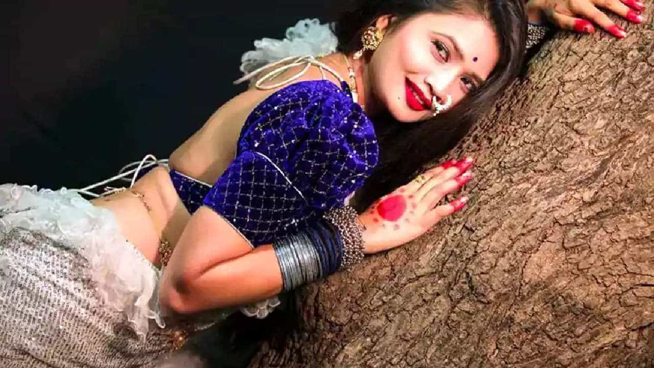 गौतमी पाटीलच्या चाहत्यांसाठी आनंदाची बातमी; गौतमी आता सिनेमात दिसणार गौतमी पाटीलच्या चाहत्यांसाठी आनंदाची बातमी; गौतमी आता सिनेमात दिसणार