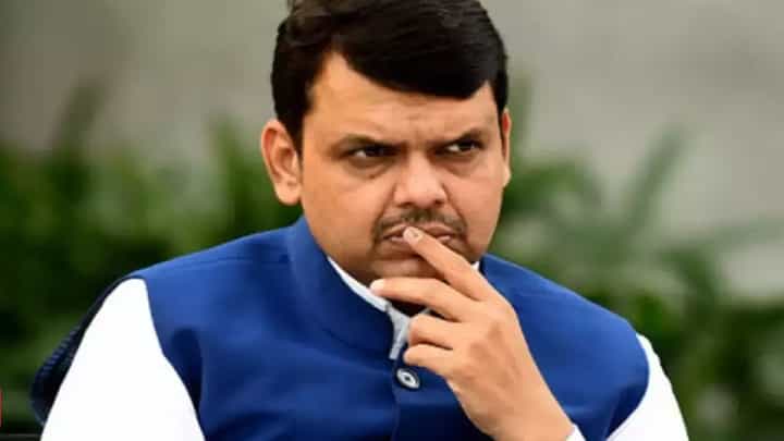 'हे दुर्देवी...', म्हणत देवेंद्र फडणवीस यांच्या हिंदुराष्ट्र या विधानावर काँग्रेसच्या बड्या नेत्याचं टीकास्त्र 'हे दुर्देवी...', म्हणत देवेंद्र फडणवीस यांच्या हिंदुराष्ट्र या विधानावर काँग्रेसच्या बड्या नेत्याचं टीकास्त्र