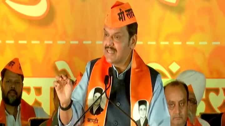 कोण होतास तू काय झालास तू…, देवेंद्र फडणवीस यांचा उद्धव ठाकरेंना खोचक सवाल कोण होतास तू काय झालास तू…, देवेंद्र फडणवीस यांचा उद्धव ठाकरेंना खोचक सवाल
