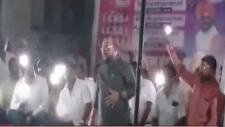 गुलाबराव पाटील यांच्या कार्यक्रमात बत्ती गुल अन्... , कुठं घडला प्रकार गुलाबराव पाटील यांच्या कार्यक्रमात बत्ती गुल अन्... , कुठं घडला प्रकार