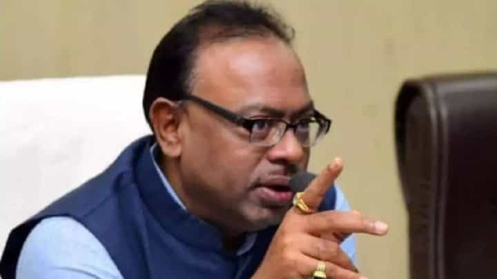 राहुल गांधी यांच्या 'त्या' व्हिडीओवरून, चंद्रशेखर बावनकुळे यांनी दिला काँग्रेसला इशारा; माफी मागा नाहीतर... राहुल गांधी यांच्या 'त्या' व्हिडीओवरून, चंद्रशेखर बावनकुळे यांनी दिला काँग्रेसला इशारा; माफी मागा नाहीतर...