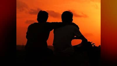 कामावरील मैत्री घरांपर्यंत नेली, तिथेच गेम झाला; मित्रानेचं बायकोसोबत...