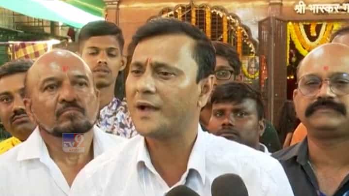 आमच्या 17 हजार कार्यकर्त्यावर सरकारने केसेस टाकल्या, त्यामुळेच...; मनसे नेत्याची ठाकरेंवर टीका आमच्या 17 हजार कार्यकर्त्यावर सरकारने केसेस टाकल्या, त्यामुळेच...; मनसे नेत्याची ठाकरेंवर टीका