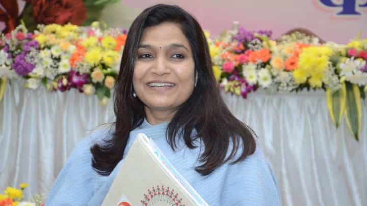 भावना गवळी यांनी घेतली अमित शहा यांची भेट; उद्धव ठाकरेंवर टीका करताना म्हणाल्या... भावना गवळी यांनी घेतली अमित शहा यांची भेट; उद्धव ठाकरेंवर टीका करताना म्हणाल्या...