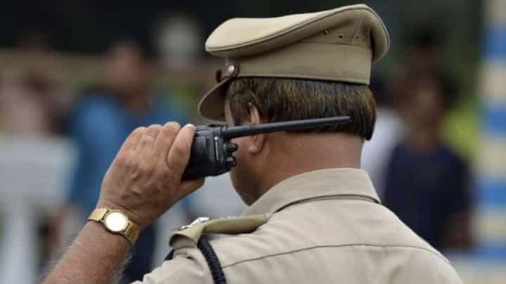 ‘डायल 112’चा असाही वापर; चक्क पोलिसांनाच धमकी, पोलिस ‘ॲक्शन मोड’मध्ये ‘डायल 112’चा असाही वापर; चक्क पोलिसांनाच धमकी, पोलिस ‘ॲक्शन मोड’मध्ये