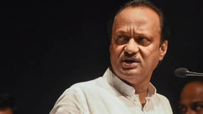 कोरोनावरून अजित पवारांची सरकरावर टीका; म्हणाले, हे सरकार…