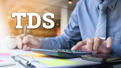 TDS : इनकम टॅक्स अलर्ट, नोकरदारांना बसू शकतो फटका! ही चूक पडेल महागात