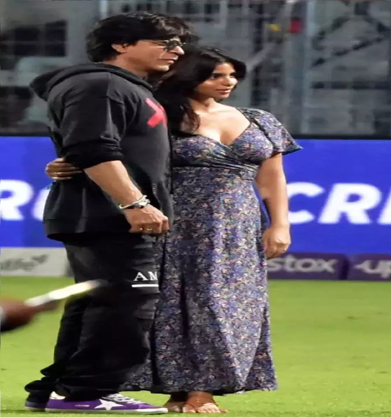 सुहाना सोशल मीडियावर एक्टीव्ह असते. सुहाना सातत्याने आपल्या चाहत्यांसोबत फोटो आणि व्हीडिओ शेअर करत असते.