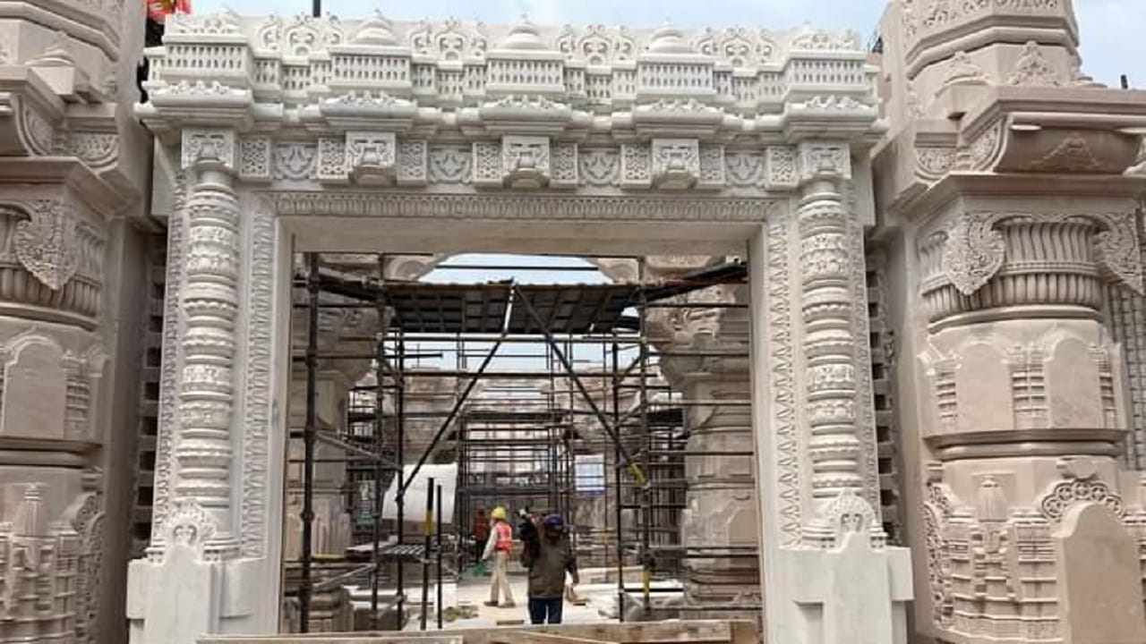 अयोध्येतील राम मंदिराचं काम वेगाने सुरु, बघा एक्स्क्लुझिव्ह व्हिडीओ; कधी होणार दर्शनासाठी खुलं अयोध्येतील राम मंदिराचं काम वेगाने सुरु, बघा एक्स्क्लुझिव्ह व्हिडीओ; कधी होणार दर्शनासाठी खुलं
