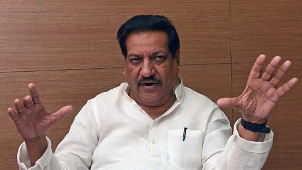अयोध्येला जा नाहीतर गुवाहाटीला जा, पण निकाल मात्र ‘यांच्याच’ हातात; पृथ्वीराज चव्हाण यांचा शिवसेनेला टोला