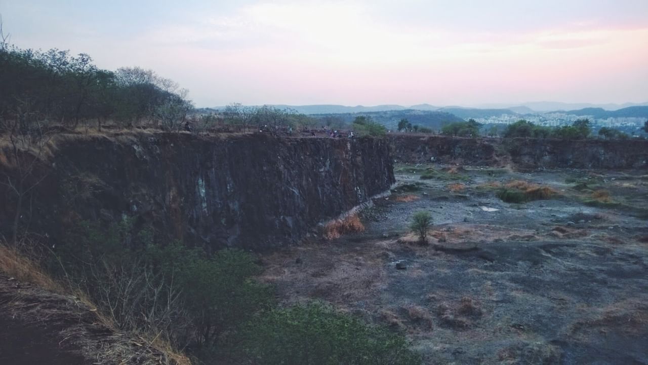 पुण्यात वेताळ टेकडीवरुन नवा वाद, भाजपमधील दोन नेत्यांची एकमेकांच्या विरोधात भूमिका