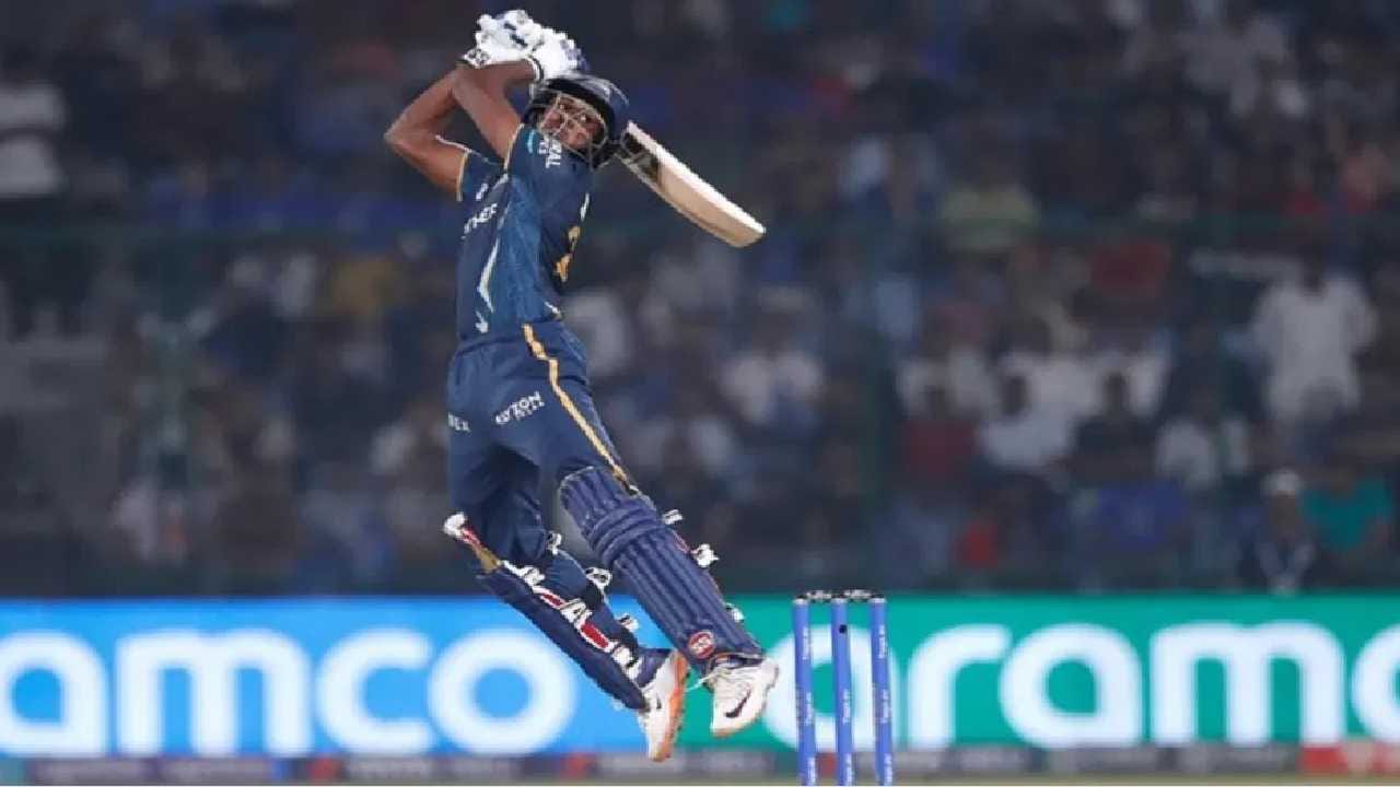 IPL 2023 : मुलासमोर 156.22 kmph वेगाने गोलंदाजी करणारा बॉलर येताच, आईने टीव्ही सोडून सुरु केली देवपूजा IPL 2023 : मुलासमोर 156.22 kmph वेगाने गोलंदाजी करणारा बॉलर येताच, आईने टीव्ही सोडून सुरु केली देवपूजा