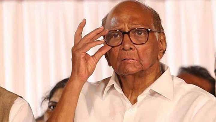 सावरकरांचे हिंदुत्व मान्य नाही, असं म्हणणं हा ढोगीपणा; भाजप नेत्याची पवार यांच्यावर टीका सावरकरांचे हिंदुत्व मान्य नाही, असं म्हणणं हा ढोगीपणा; भाजप नेत्याची पवार यांच्यावर टीका