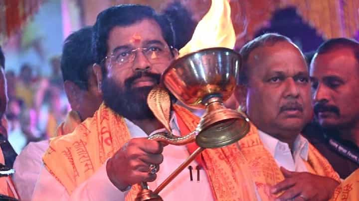 आमचे मुख्यमंत्री संवेदनशील, घराबाहेर पडतात, नाहीतर आधी...; उद्धव ठाकरेंना कुणाचा टोला? आमचे मुख्यमंत्री संवेदनशील, घराबाहेर पडतात, नाहीतर आधी...; उद्धव ठाकरेंना कुणाचा टोला?