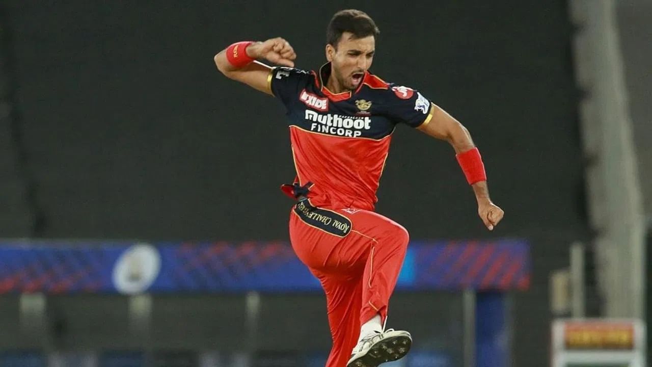 हर्षल पटेल (RCB) विरुद्ध MI, 2021 (Photo- IPL)