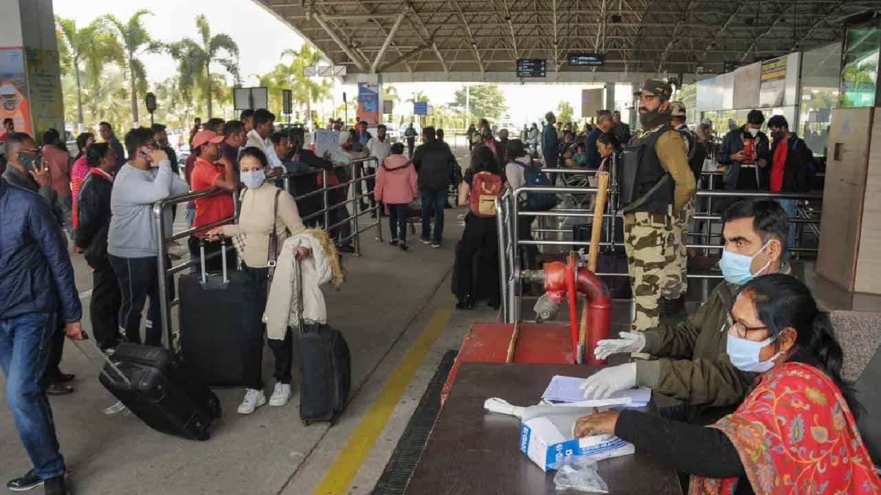 Corona Update : कोरोनाचा धोका पुन्हा वाढला; या राज्यांमधून 24 तासात झाले 3-3 मृ्त्यू; महाराष्ट्राची परिस्थिती नेमकी काय..?