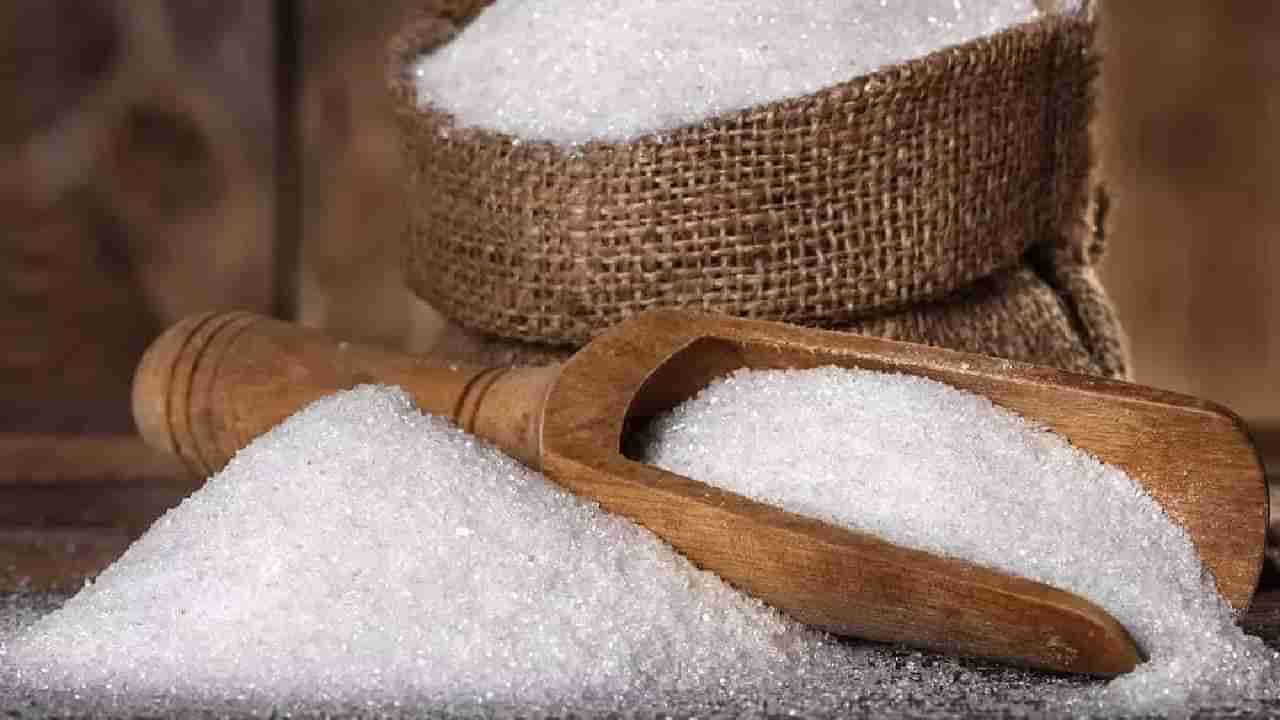 Sugar Inflation : साखर झाली कडू! भाव वाढीचे संकेत, किचनचे बजेट कोलमडणार