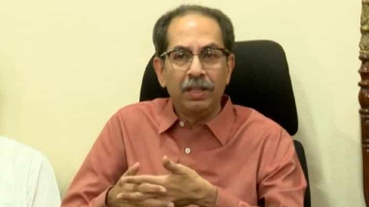 चंद्रकांत पाटील यांचा राजीनामा घ्या किंवा एकनाथ शिंदे तुम्ही राजीनामा द्या– उद्धव ठाकरे चंद्रकांत पाटील यांचा राजीनामा घ्या किंवा एकनाथ शिंदे तुम्ही राजीनामा द्या– उद्धव ठाकरे