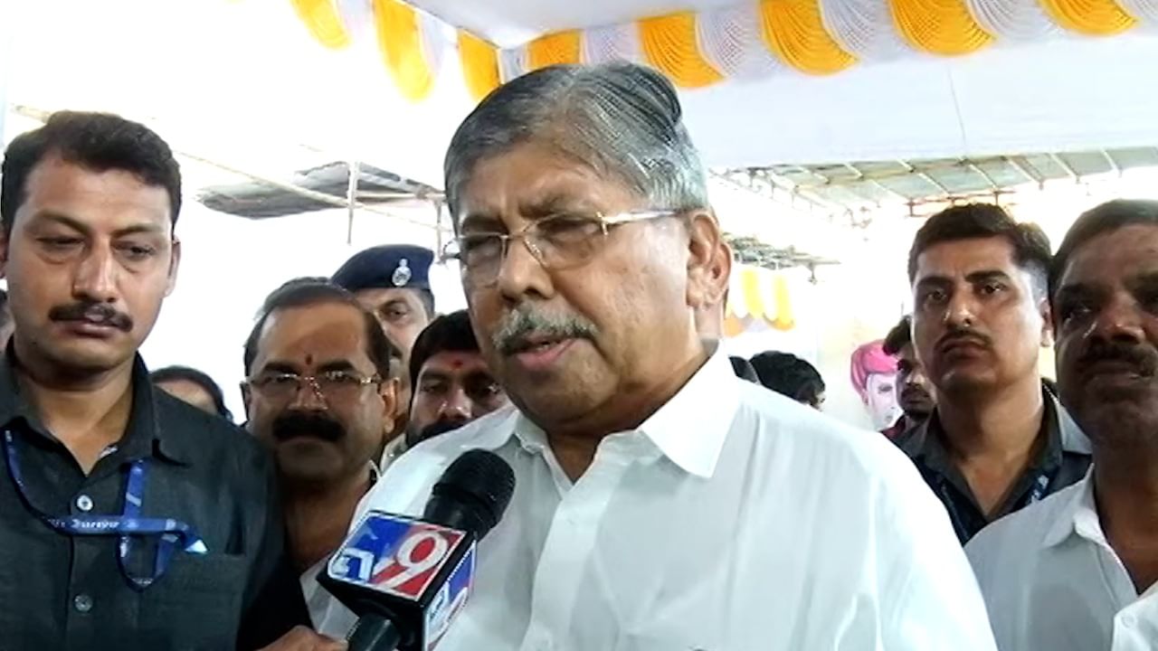 बाबरीचा ढाचा पाडताना शिवसैनिक होते का? चंद्रकांत पाटील यांनी पुन्हा स्पष्ट शब्दात सांगितलं... बाबरीचा ढाचा पाडताना शिवसैनिक होते का? चंद्रकांत पाटील यांनी पुन्हा स्पष्ट शब्दात सांगितलं...