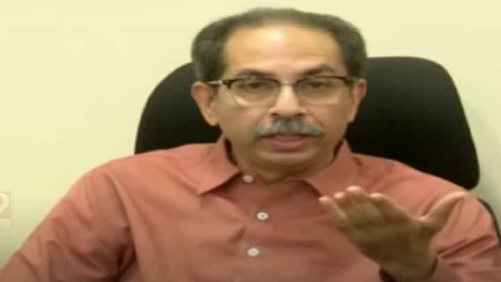 उद्धव ठाकरे म्हणाले, 'गोमुत्रधारी चंद्रकांत पाटील', पण का? उद्धव ठाकरे म्हणाले, 'गोमुत्रधारी चंद्रकांत पाटील', पण का?