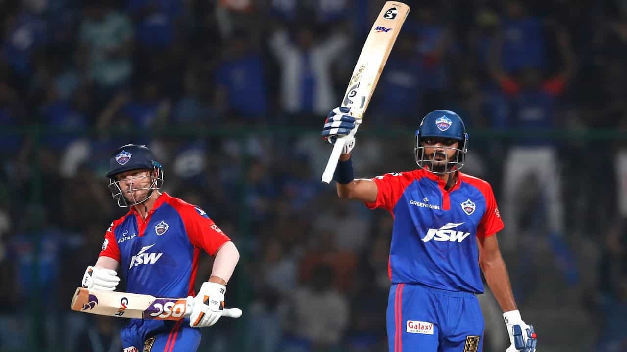 Axar Patel DC vs MI | अक्षर पटेल याचा खणखणीत अर्धशतकासह मोठा कारनामा