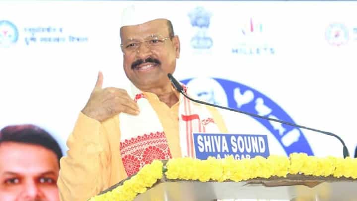 अब्दुल सत्तार गंदी नालीचा XX; ठाकरे गटाच्या आमदाराची जीभ घसरली अब्दुल सत्तार गंदी नालीचा XX; ठाकरे गटाच्या आमदाराची जीभ घसरली