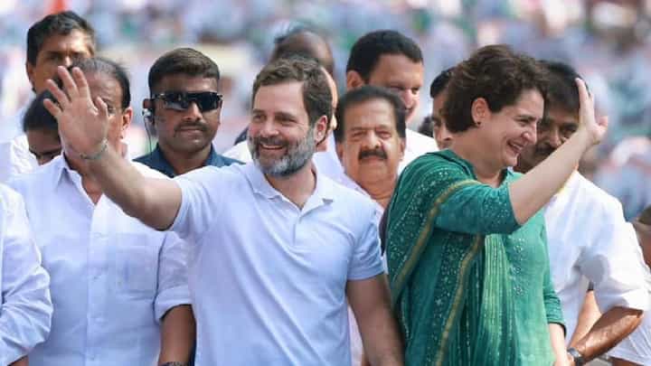 काल रात्री शरद पवार-उद्धव ठाकरे यांच्यामध्ये बैठक; आता काँग्रेसचा केंद्रातील बडा नेता मुंबईत येणार काल रात्री शरद पवार-उद्धव ठाकरे यांच्यामध्ये बैठक; आता काँग्रेसचा केंद्रातील बडा नेता मुंबईत येणार